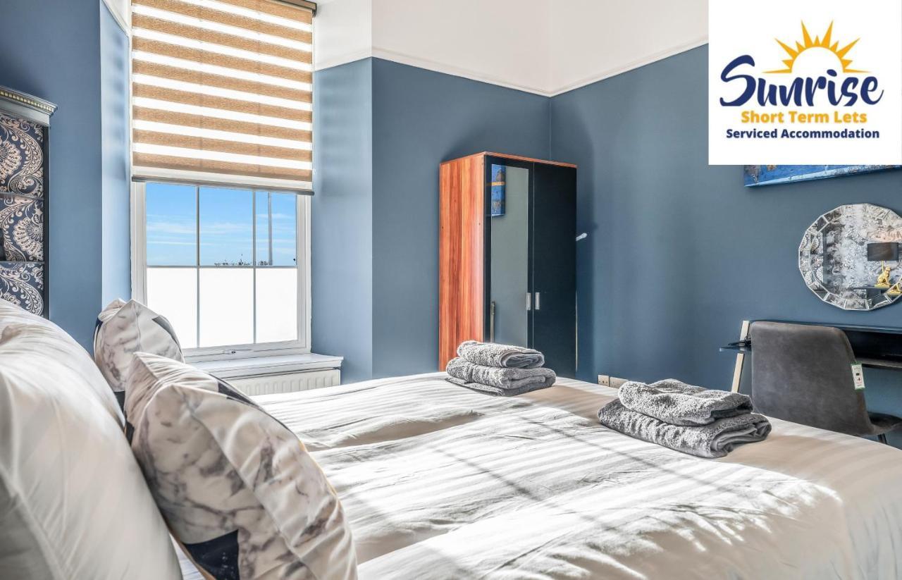 Presidential Apartment, Family Home, Luxury Bedrooms, 2 Rooms, 1 King Bed, 2 Single Beds, Free Wifi, Free Parking, Tourists, Business Travelers, Relocation, Beautiful River Views, - Long Stays, Invoice And Reduced Price Are Only Via Sunrise Short Let Данди Экстерьер фото